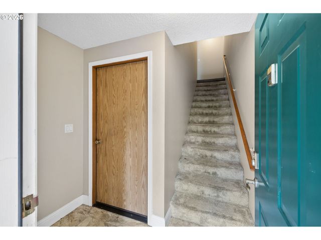 13216 Ne SALMON CREEK Ave, Vancouver, WA 98686