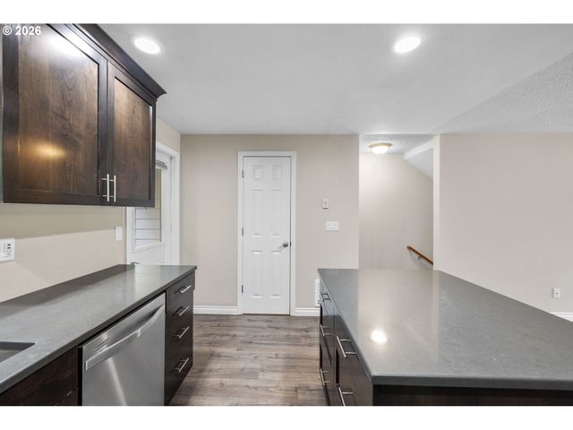 13216 Ne SALMON CREEK Ave, Vancouver, WA 98686