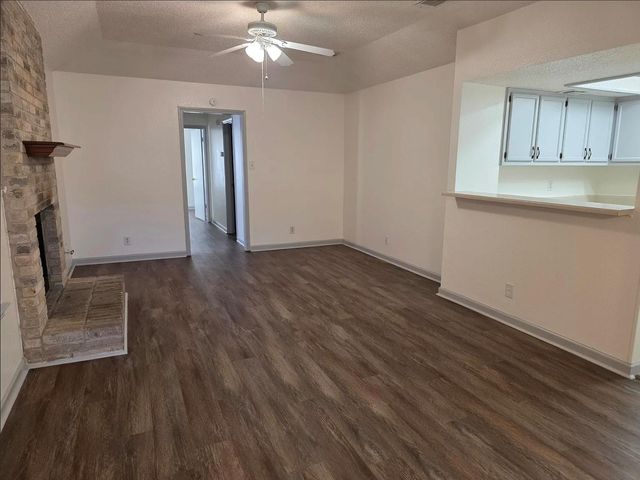 12302 Los Indios TRL A, Austin, TX 78729