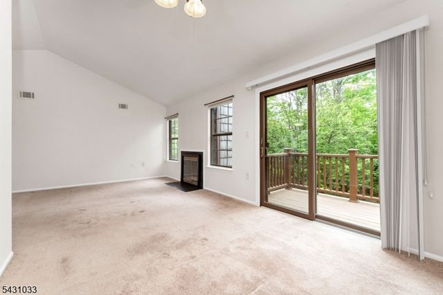 37 Wood Duck Ct, Allamuchy Twp., NJ 07840