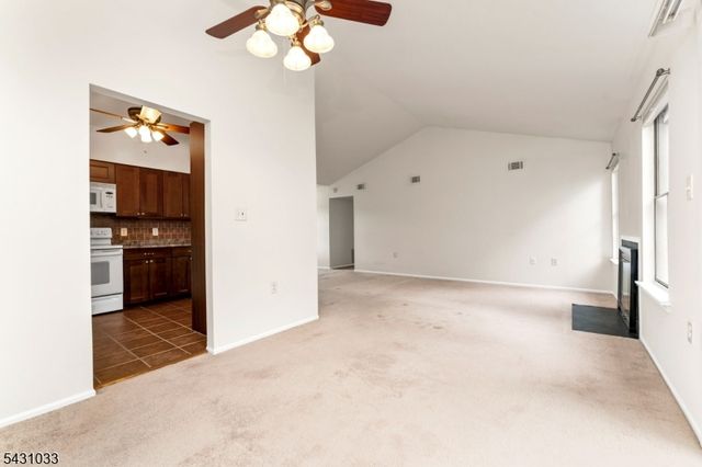 37 Wood Duck Ct, Allamuchy Twp., NJ 07840