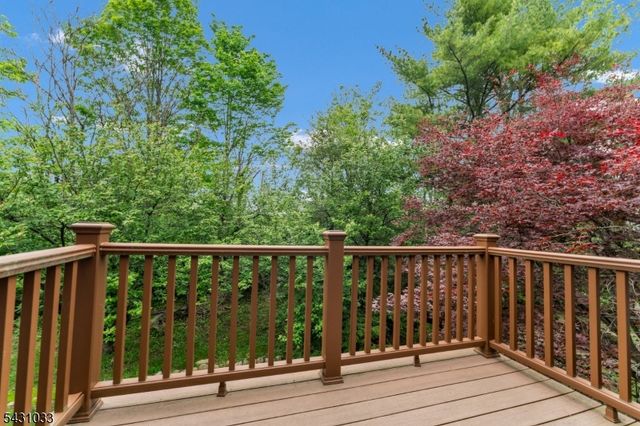 37 Wood Duck Ct, Allamuchy Twp., NJ 07840