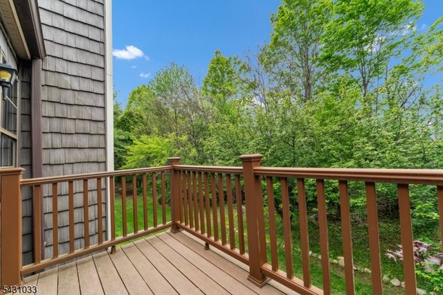 37 Wood Duck Ct, Allamuchy Twp., NJ 07840