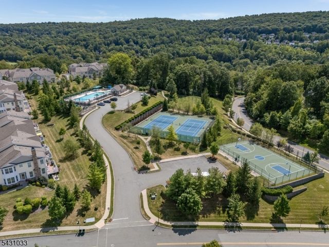 37 Wood Duck Ct, Allamuchy Twp., NJ 07840