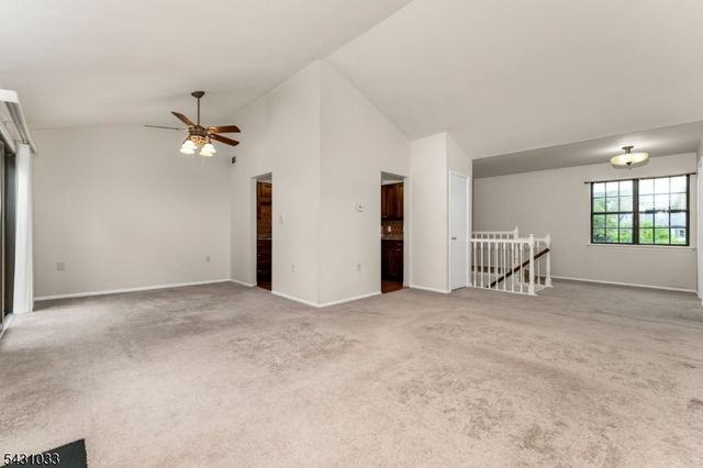 37 Wood Duck Ct, Allamuchy Twp., NJ 07840