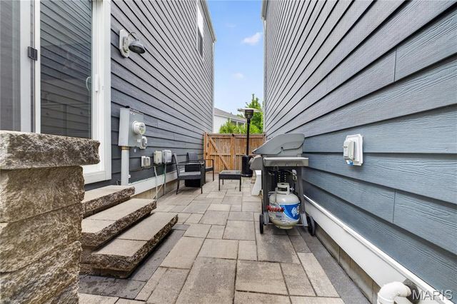 3221 Camp Street, St Charles, MO 63301