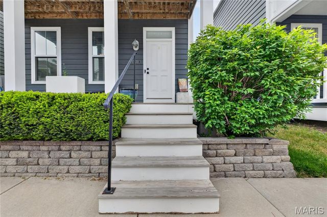 3221 Camp Street, St Charles, MO 63301