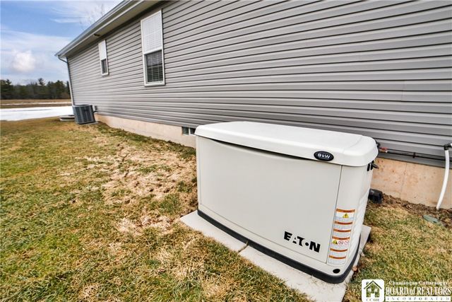 102 Country Club Drive, Grand Island, NY 14072