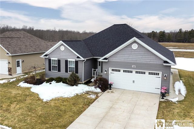 102 Country Club Drive, Grand Island, NY 14072