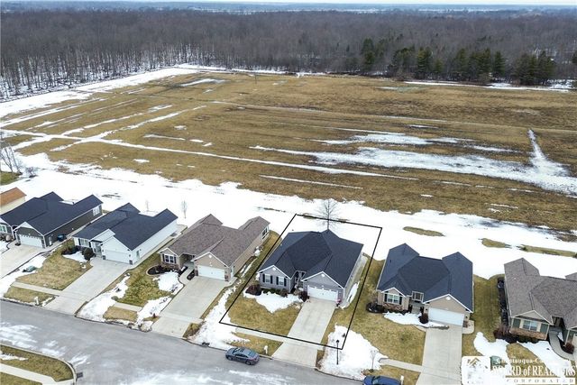 102 Country Club Drive, Grand Island, NY 14072