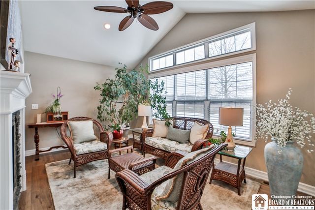 102 Country Club Drive, Grand Island, NY 14072