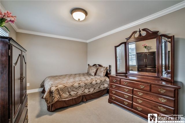 102 Country Club Drive, Grand Island, NY 14072