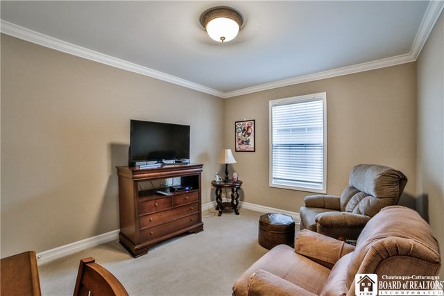 102 Country Club Drive, Grand Island, NY 14072