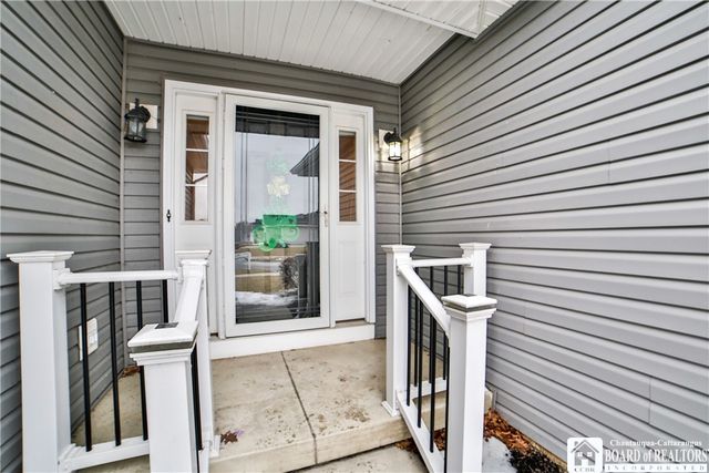 102 Country Club Drive, Grand Island, NY 14072