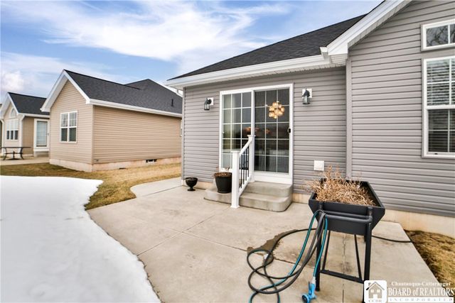 102 Country Club Drive, Grand Island, NY 14072