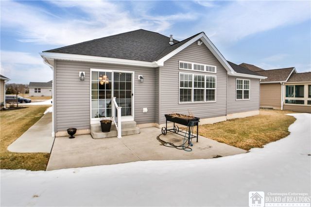 102 Country Club Drive, Grand Island, NY 14072