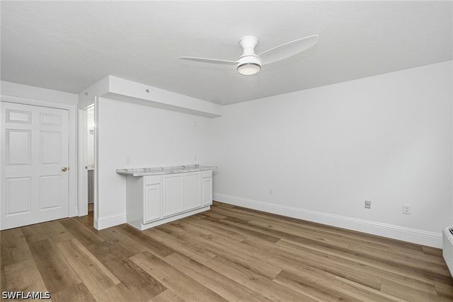 705 10th ST S 202, Naples, FL 34102