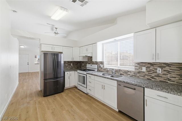 3869 Birchview Court, Las Vegas, NV 89147