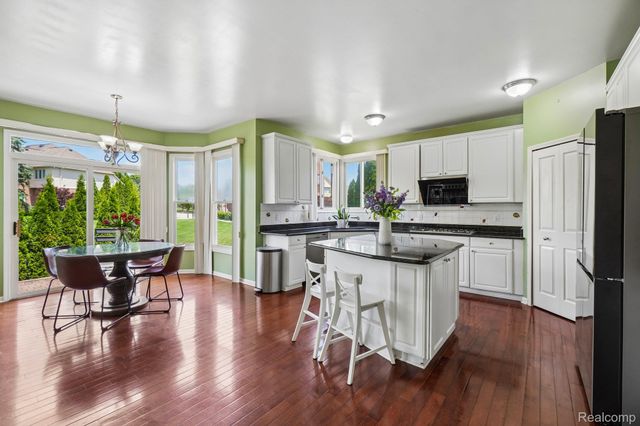 45896 Lathum Drive, Novi, MI 48374