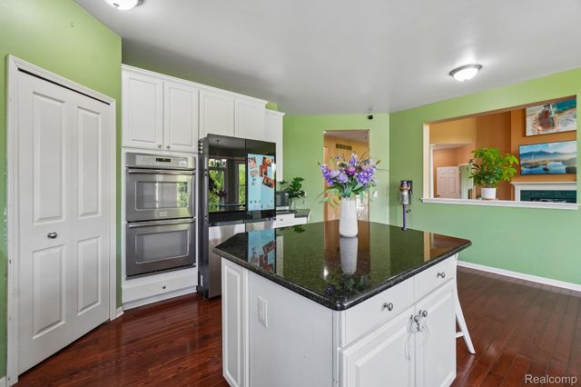 45896 Lathum Drive, Novi, MI 48374