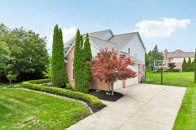 45896 Lathum Drive, Novi, MI 48374