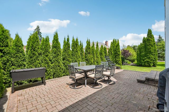 45896 Lathum Drive, Novi, MI 48374