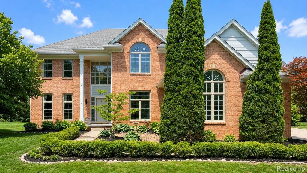 45896 Lathum Drive, Novi, MI 48374