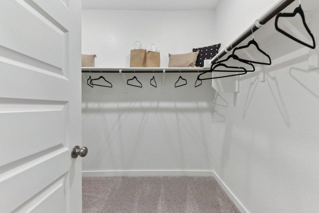 112 Hornet ST, Elgin, TX 78621