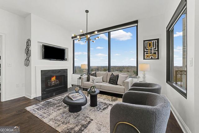 2828 Peachtree Road NW 1704, Atlanta, GA 30305