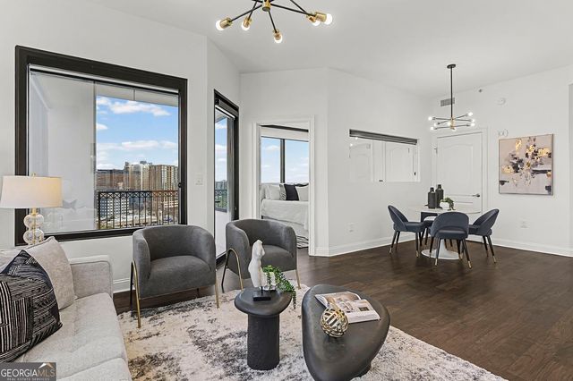 2828 Peachtree Road NW 1704, Atlanta, GA 30305