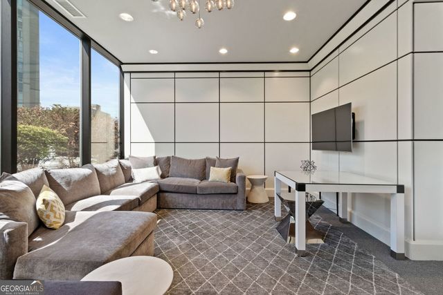 2828 Peachtree Road NW 1704, Atlanta, GA 30305