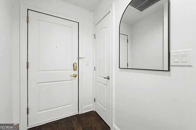 2828 Peachtree Road NW 1704, Atlanta, GA 30305