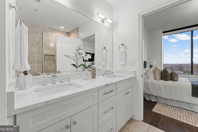 2828 Peachtree Road NW 1704, Atlanta, GA 30305