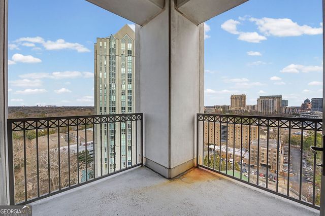 2828 Peachtree Road NW 1704, Atlanta, GA 30305