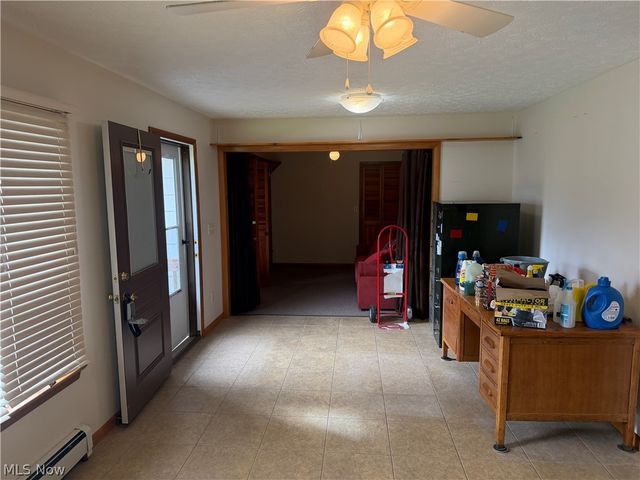 17570 Lakewood Avenue, Lake Milton, OH 44429