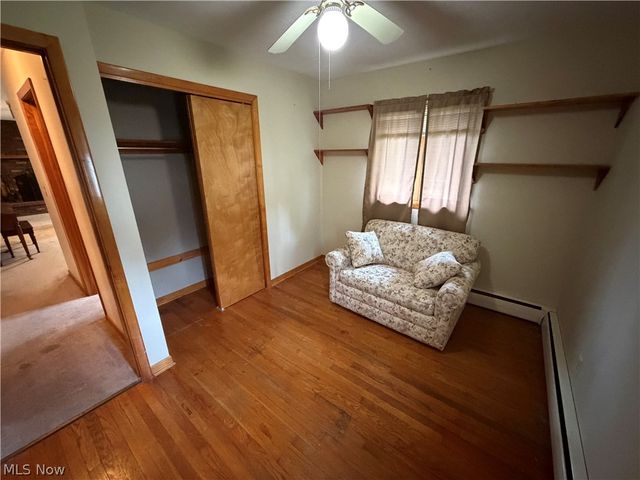 17570 Lakewood Avenue, Lake Milton, OH 44429