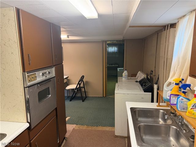 17570 Lakewood Avenue, Lake Milton, OH 44429