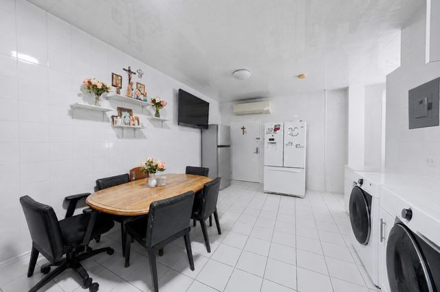 559 4th Avenue, New York City, NY 11215
