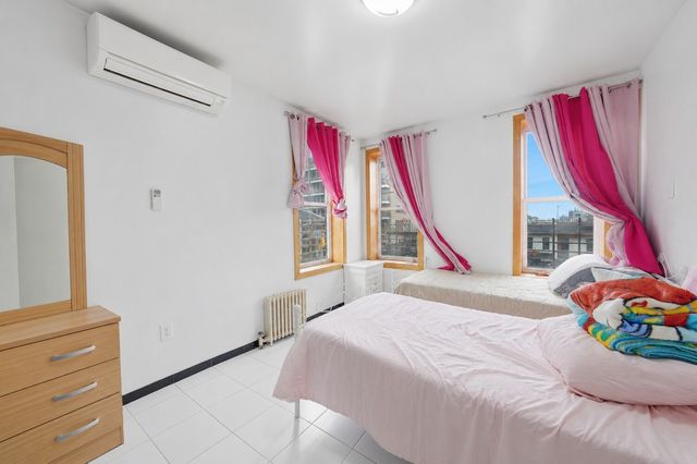 559 4th Avenue, New York City, NY 11215