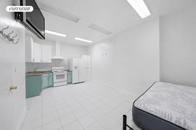 559 4th Avenue, New York City, NY 11215