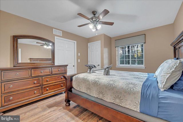 12 BEACHWOOD CT, Lake Harmony, PA 18624