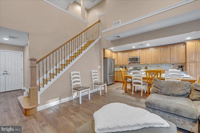 12 BEACHWOOD CT, Lake Harmony, PA 18624