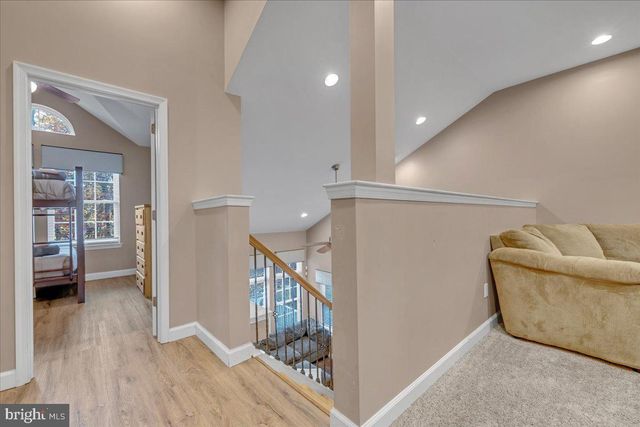 12 BEACHWOOD CT, Lake Harmony, PA 18624