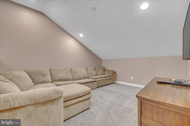 12 BEACHWOOD CT, Lake Harmony, PA 18624