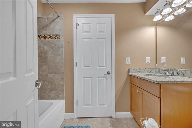 12 BEACHWOOD CT, Lake Harmony, PA 18624