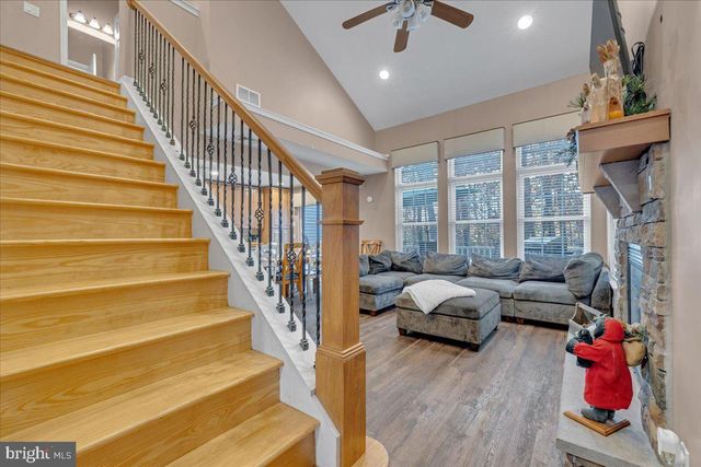 12 BEACHWOOD CT, Lake Harmony, PA 18624