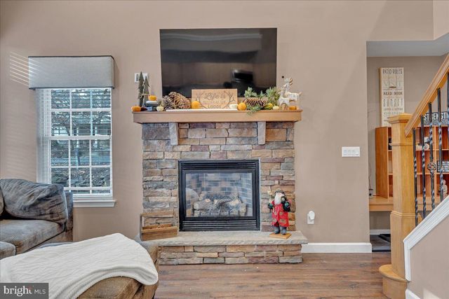 12 BEACHWOOD CT, Lake Harmony, PA 18624