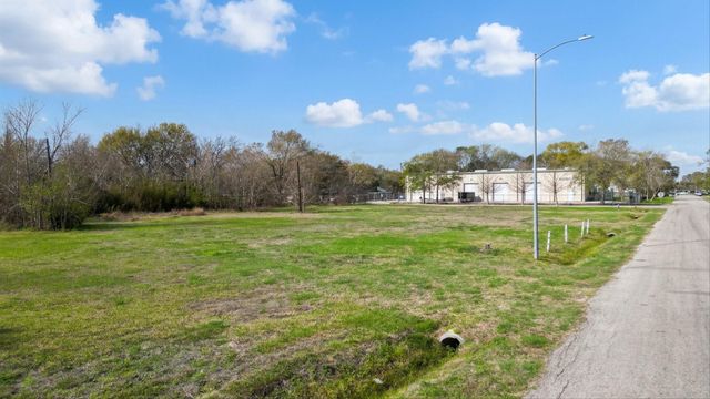 5909 Cypress Street, Houston, TX 77074