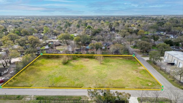 5909 Cypress Street, Houston, TX 77074