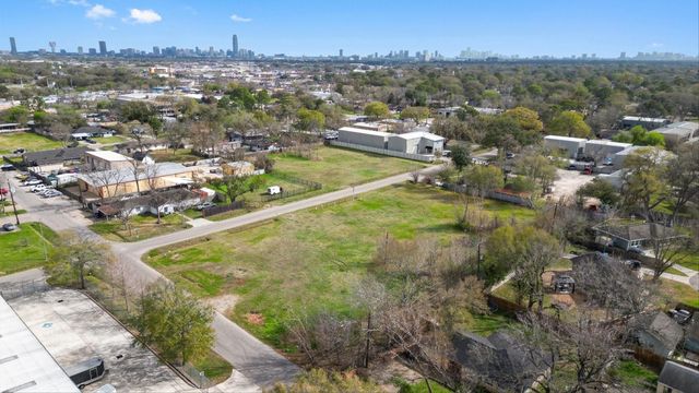 5909 Cypress Street, Houston, TX 77074
